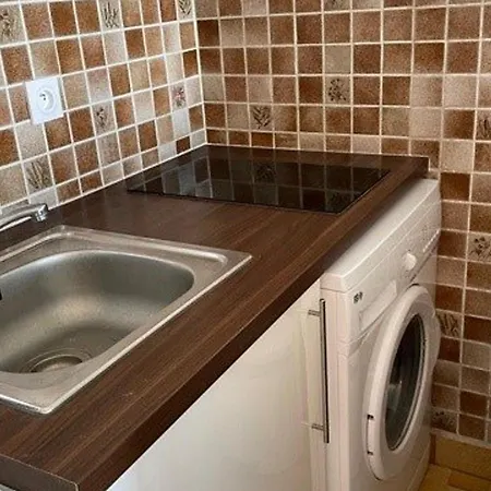 + Avec Parking Et Terrasse - Acces - Fr-1-731-64 Apartment